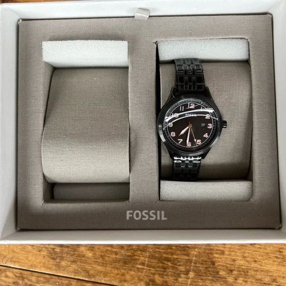 Accessories | Ladies Black Metal Fossil Watch Nwt | Poshmark display picture 1